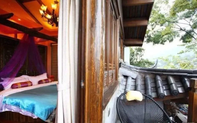 Lijiang Linzhixia Inn