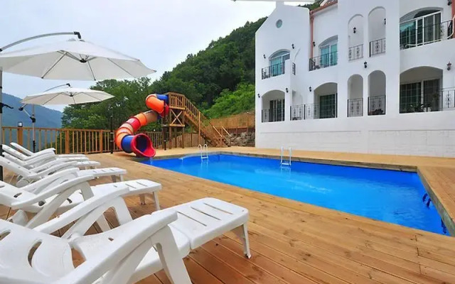 Hillstory Pension