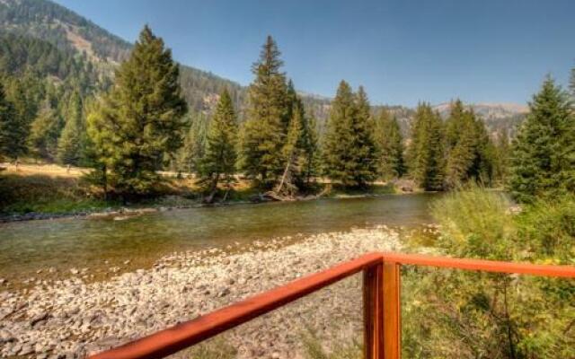 Big Sky - Fly Fishing House