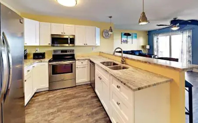 Put-in-Bay Waterfront Condo #111