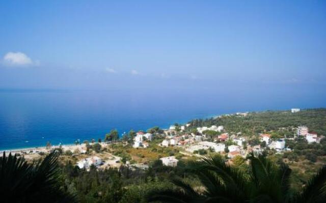 Sunshine Guesthouse Dhermi