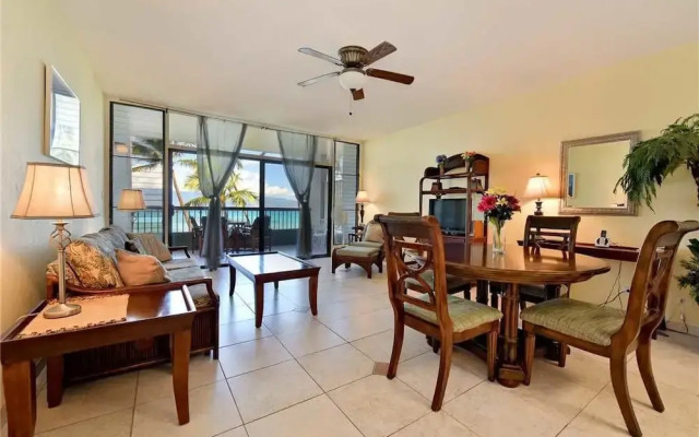 Hale Mahina #b102 1 Bedroom Condo by RedAwning