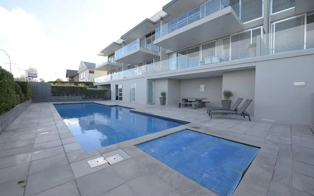 One Ten 4 Apartment by Luxury Lakeside Accommodation