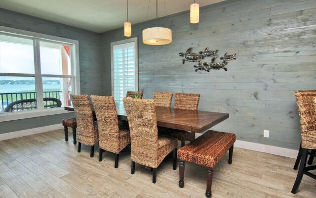 Turtle Tracks - 4 Br home