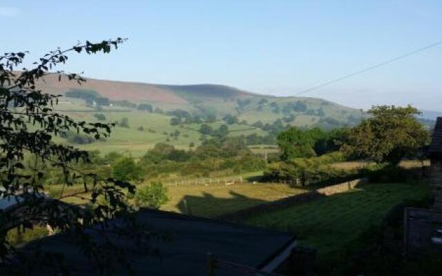 Rokeby Cottage self-catering accommodation in Hathersage, Peak District, Derbyshire