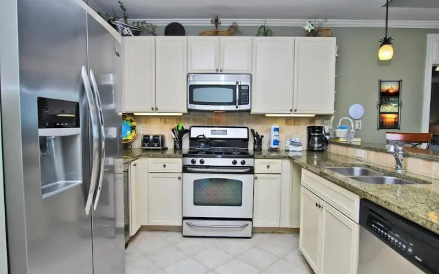 Wharf 405 - 2 Br condo