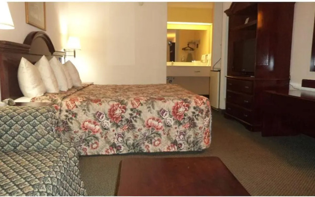 AmeriVu Inn & Suites Siler City