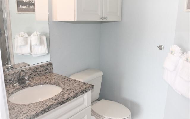 Jamaica Royale - 010 - 2 Br Condo