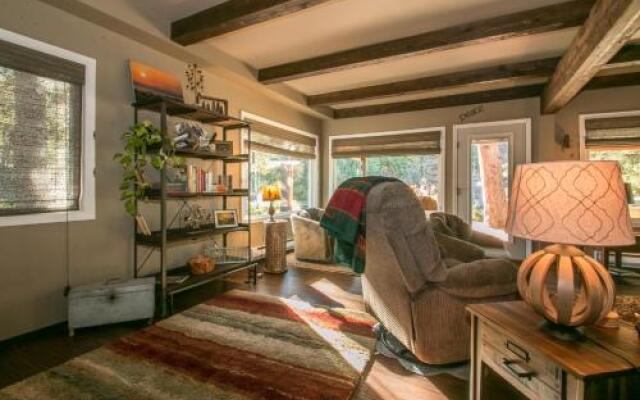 Serendipity Getaway in Shugart Flats