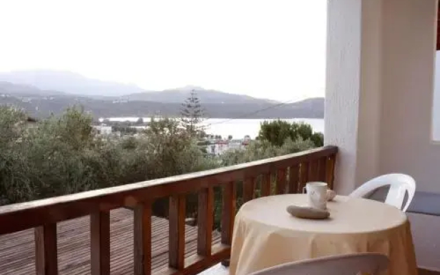 Stavros Apartments