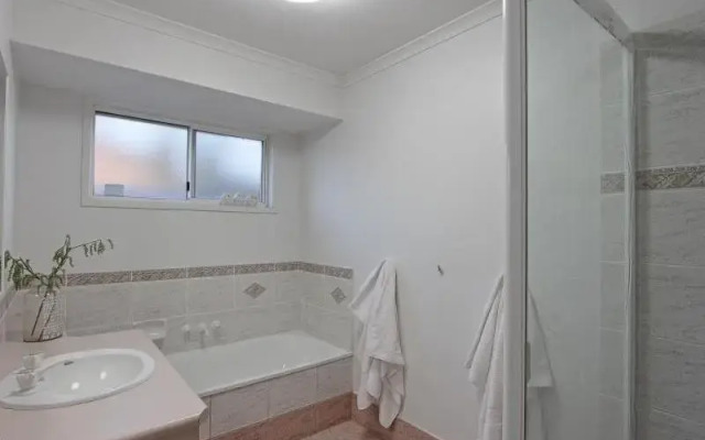 Adelong 9 Beach House