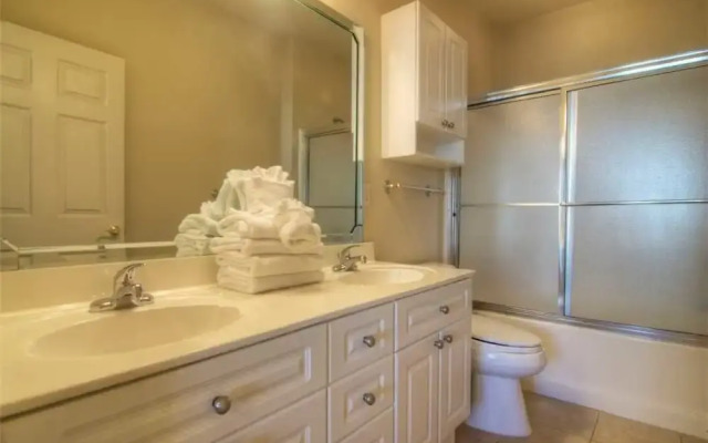 4809 Luster Leaf Circle Magnolia Pointe 202 2br 2ba 2 Bedroom Condo by RedAwning