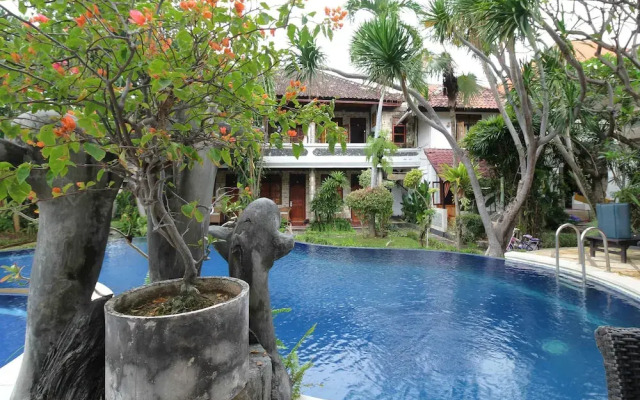 Airy Buleleng Laviana Kalibukbuk Singaraja Bali