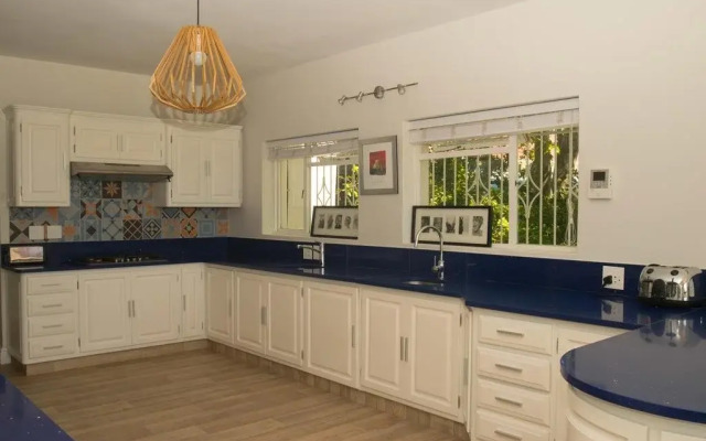 Geneva Drive Villa