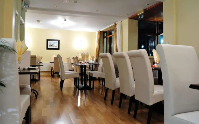 Ocean Lodge