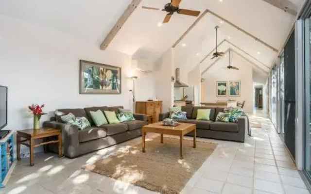 12 Childe Street Byron Bay Absolute Belongil Summerhouse