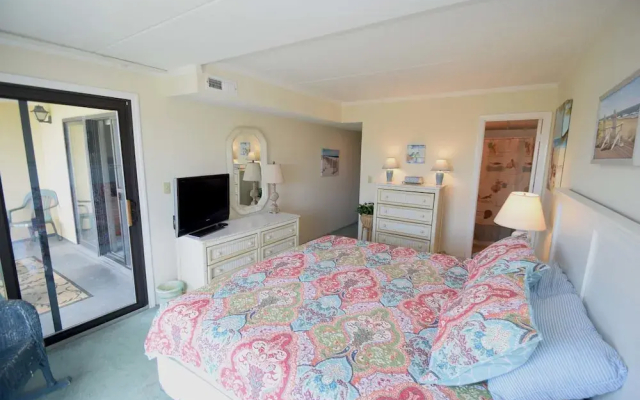 Ocean Trail 102 2 Br condo by RedAwning