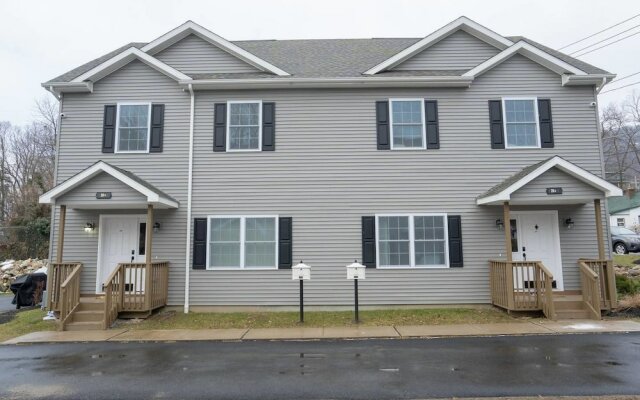 Beautiful Brand New 3 Bd Home Near West Point!