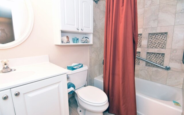 Sundial C408 - 1 Br condo by RedAwning