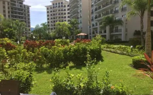 Sandra Condo in Jaco Bay