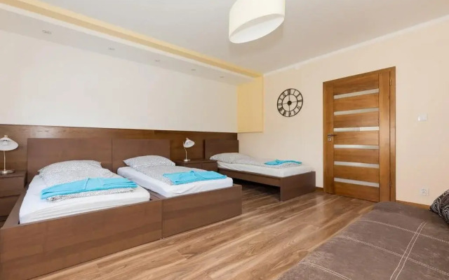 Holiday House Bursztyn by Renters