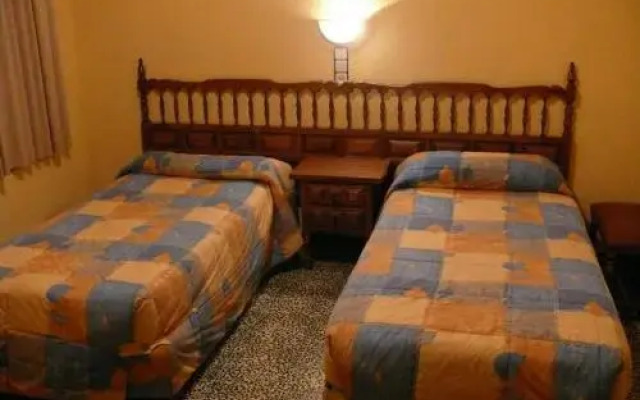 Hostal Rodes