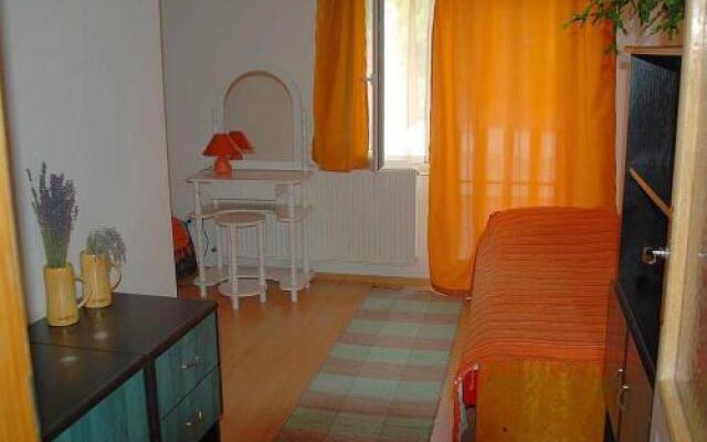 Flóra Apartman