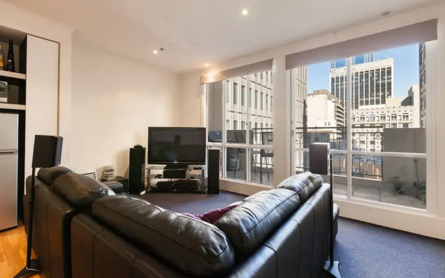 Claude - Beyond a Room Private Apartments