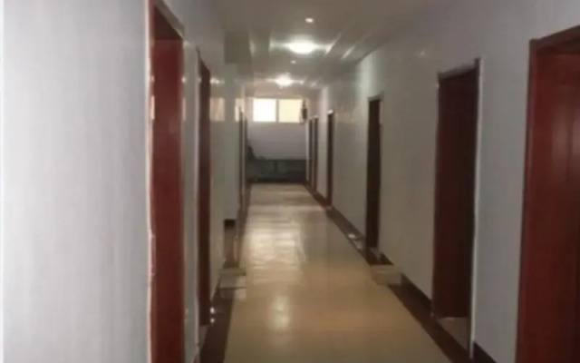 Huixian Baligou Songyingge Hotel