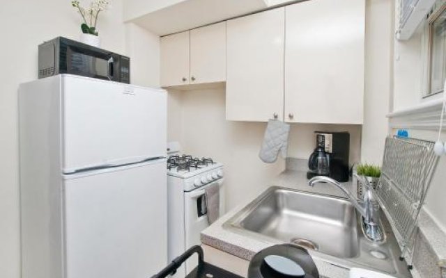 One Bedroom Apartment with Backyard - Brooklyn
