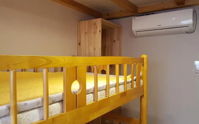 Harbor Guesthouse - Hostel