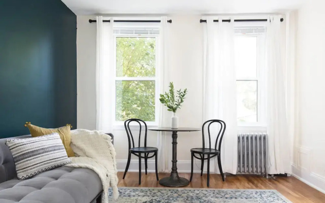 Sharp Brighton Suites by Sonder
