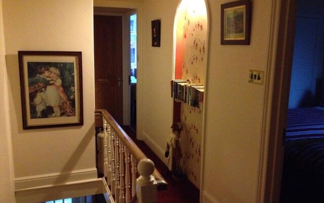 Hamlet House Bb