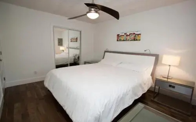 Plaza 2700 Luxury Beach Suites