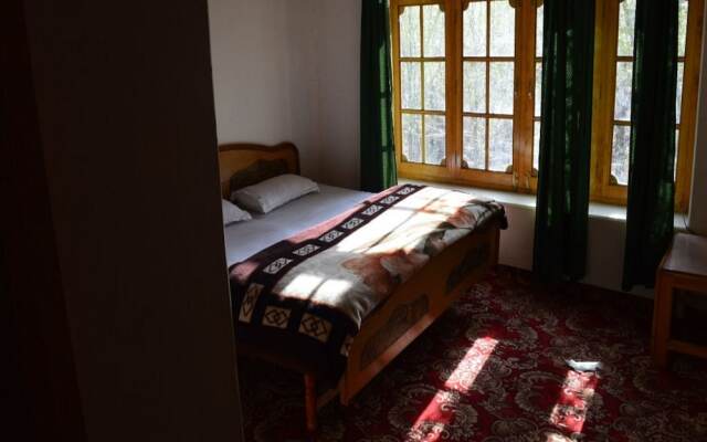 Yourdum Guest House