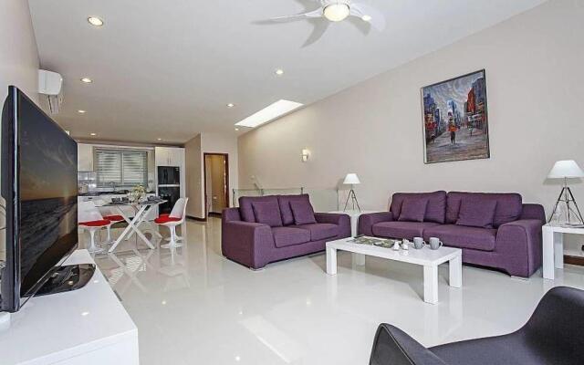 Bangsaray Beach House 2 Bed