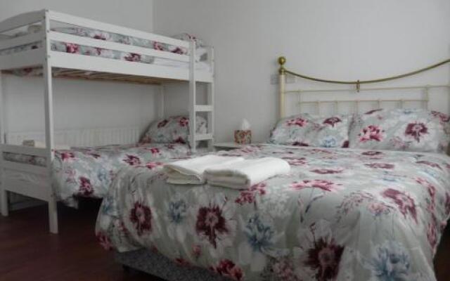 The Country Roads Inn