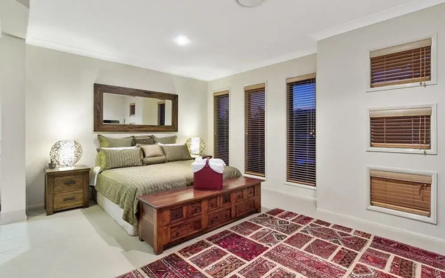 Pottsville Beach Holiday Home