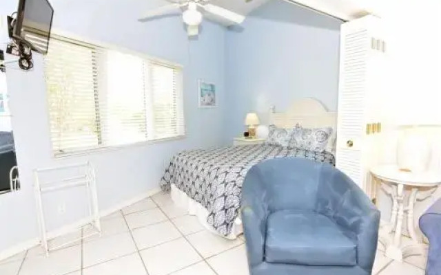 Palms of Sanibel Blue Cottage