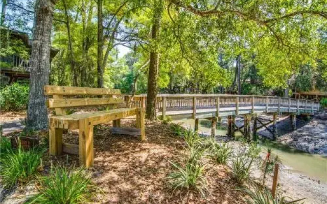Inlet Cove 32 by RedAwning