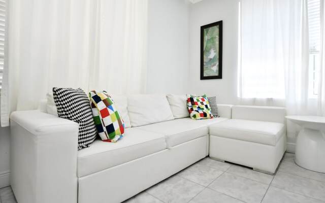 Miami World Rental - Ocean 201 130