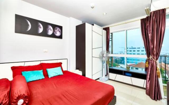 To Diamond Suites Condo by RT