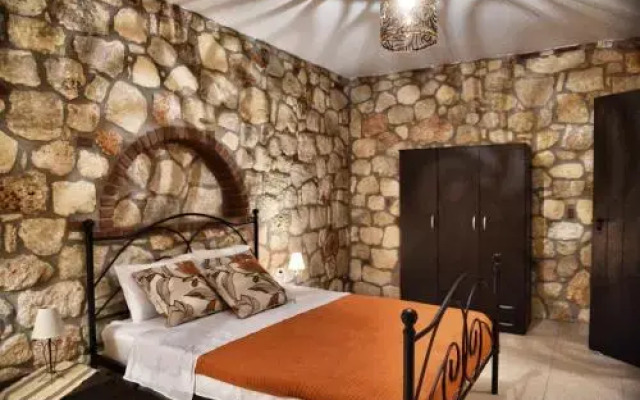 Zachariou Stone Villas