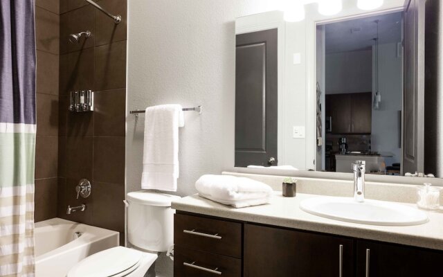 Locale Uptown at Galleria