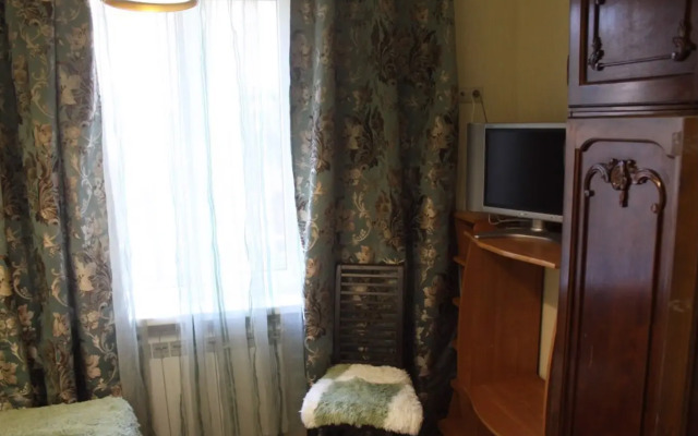 Sun City Apartments on the street. Parkovaya 40