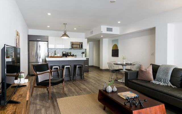 Amazing Spacious 2 bd 2 bath Apartment in Dtla