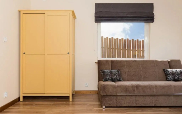 Holiday House Bursztyn by Renters