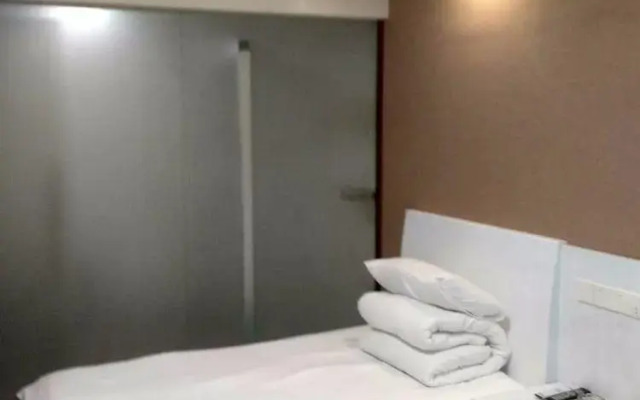 Chang Xing Yuan Zhong Hotel