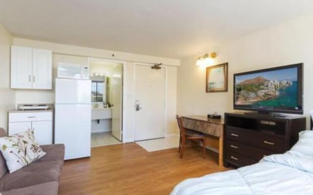 Cute Lovely Studio at the Monarch Hotel