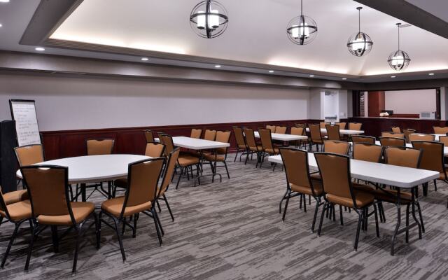 Red Lion Inn & Suites Modesto